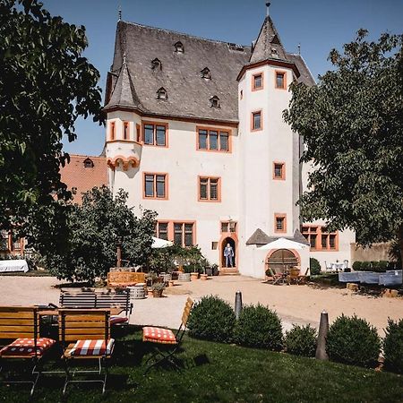 Schloss Schoenborn Geisenheim Exterior foto