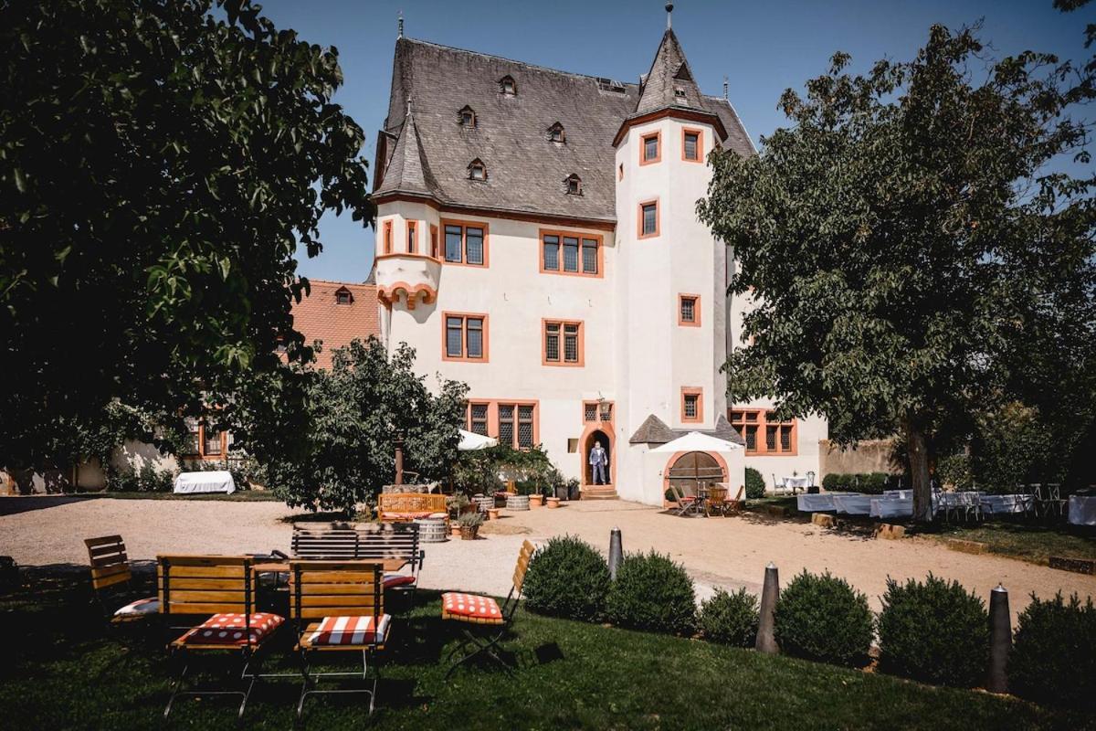 Schloss Schoenborn Geisenheim Exterior foto